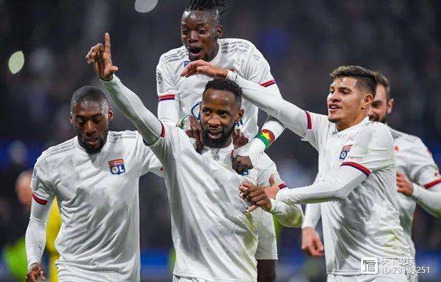 关于阿斯顿维拉发布备战花絮,今夜状态回暖,法国杯任务艰巨,训练强度明显提升的信息 关于阿斯顿维拉发布备战花絮,今夜状态回暖,法国杯任务艰巨,训练强度明显提升的信息