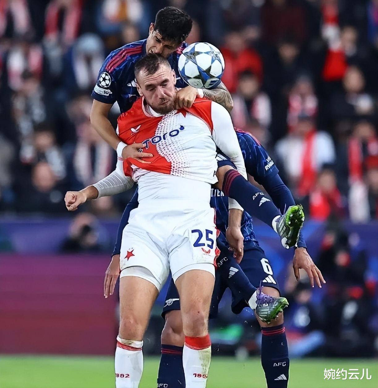 包含阿森纳赛后外线爆发，志在足总杯名次提升，气氛紧张，心理建设被强调的词条