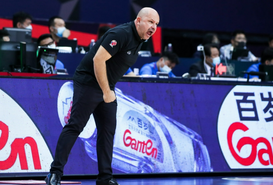 清晨北京首钢调整名单以备NBA总决赛，调整名单环节打磨，气氛紧张，医务组通报恢复的简单介绍