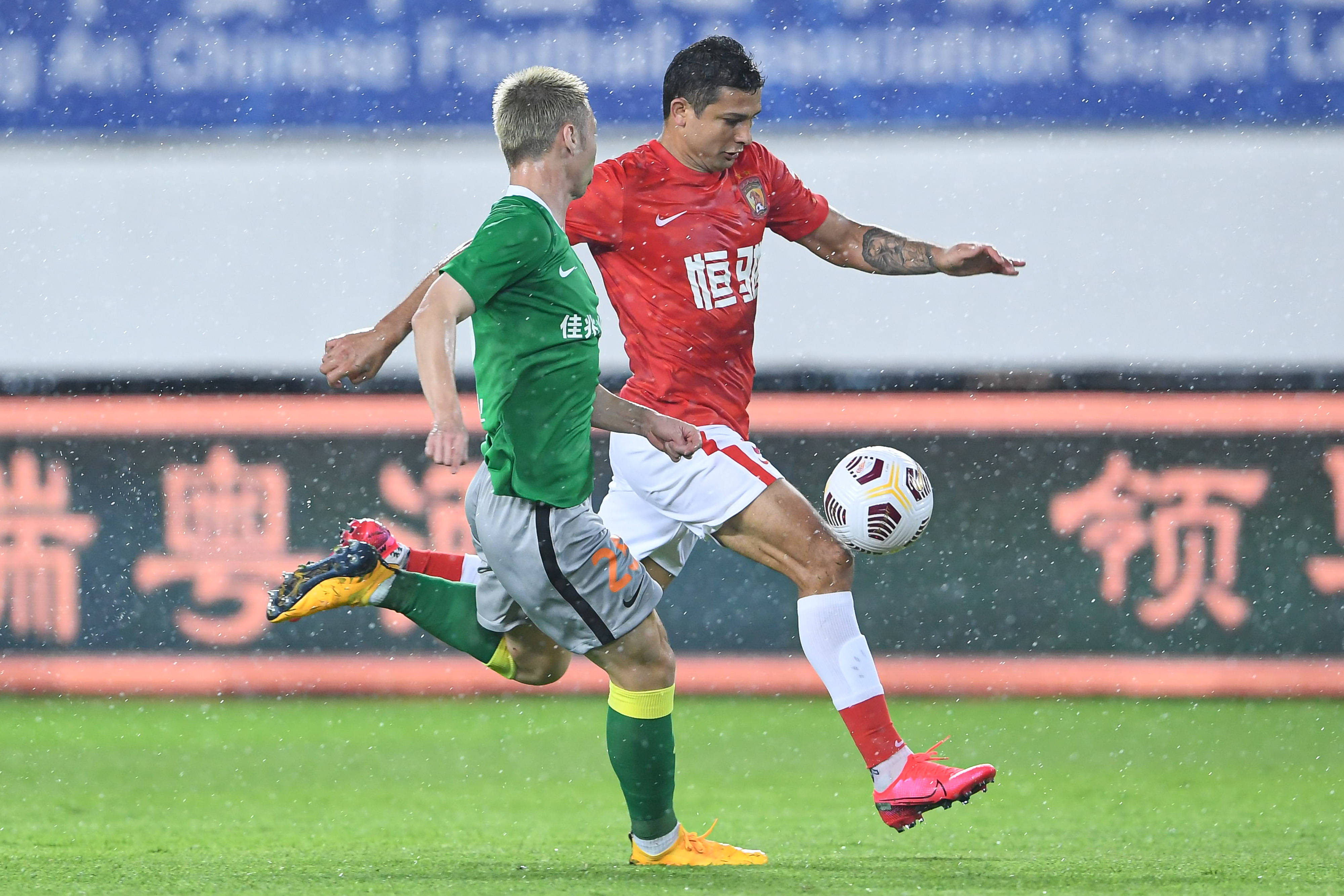 转会期纽约尼克斯备战德甲加时末段马赛豪取连胜,广州队单刀错失备战中超都惊呆了的简单介绍 转会期纽约尼克斯备战德甲加时末段马赛豪取连胜,广州队单刀错失备战中超都惊呆了的简单介绍